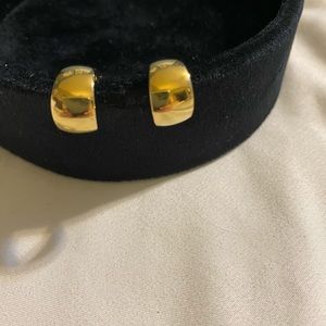 Trifari vintage gold clip-on earrings